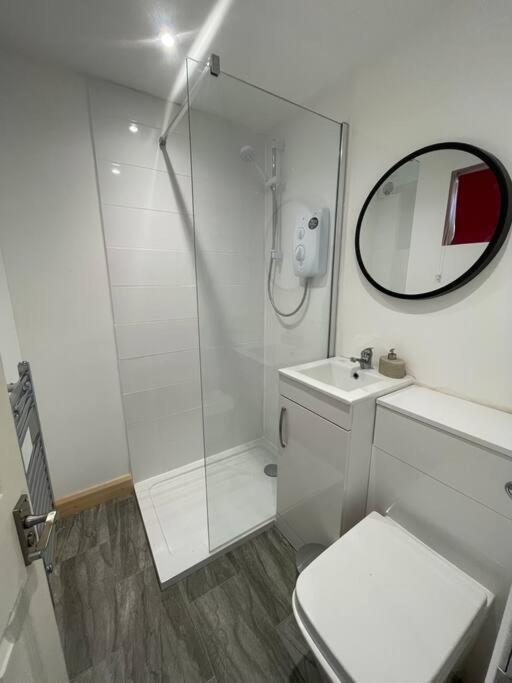 1 Bedroom Guest Suite Near City Centre. Gloucester Exteriör bild